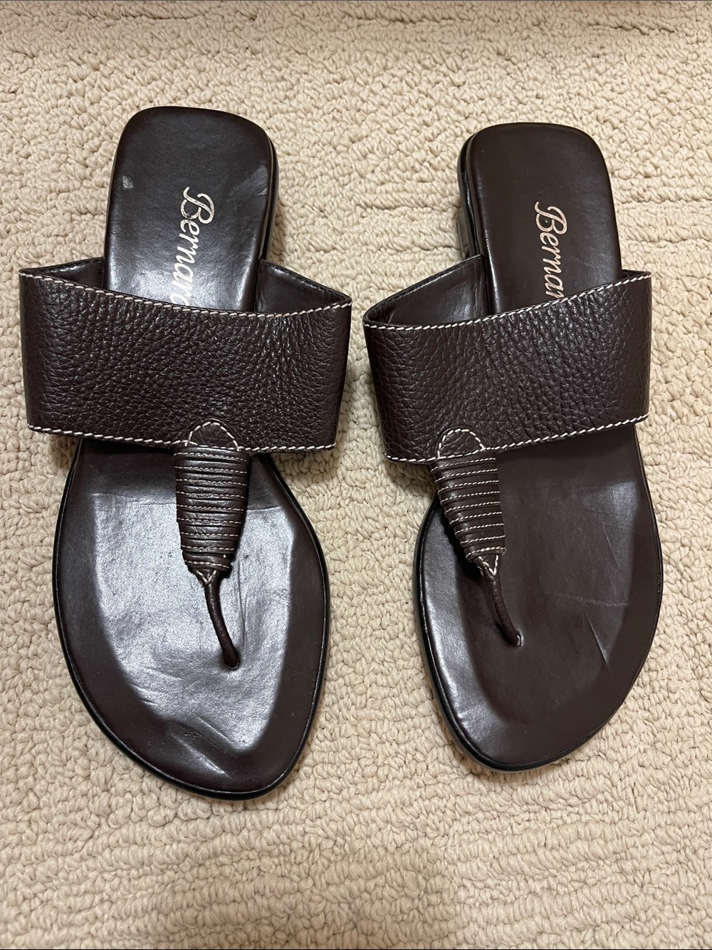 Bernardo sandals size 7 excellent condition